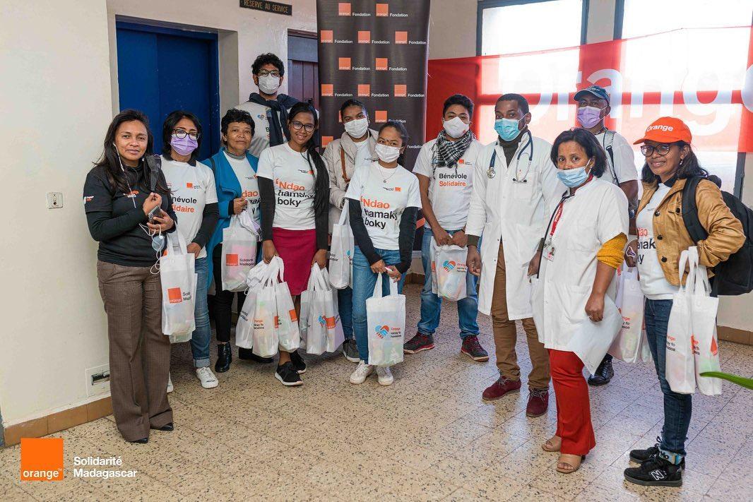 Avec les salariés engagés, Orange Solidarité Madagascar au chevet des enfants malades