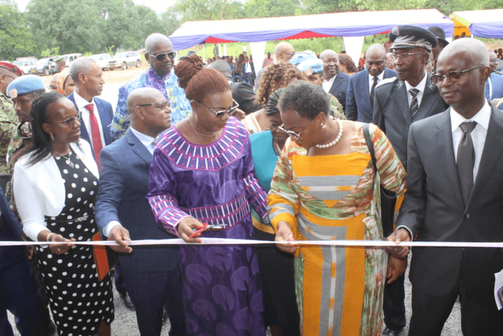 Inauguration Solennelle de l'Hôpital Mongboa dans le village de Léa, situé sur l'axe routier menant à Damara.