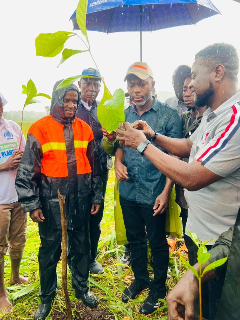 Orange Sierra Leone - CEO and the Minister of Environment and Climate Change Planting the Inaugural Symbolic Plant