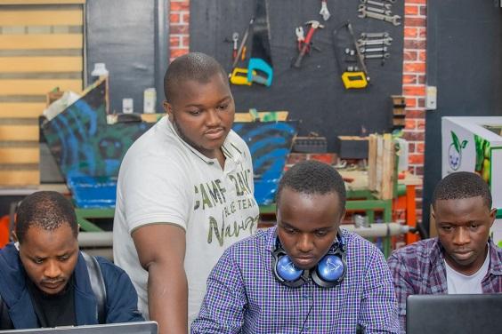 Orange Summer Challenge 2025 : lancement d’un atelier immersif en électro-robotique