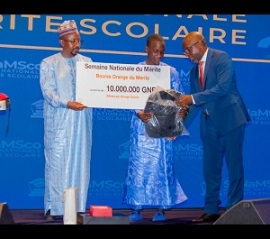 SENAMSCO 2025 : Orange Guinée a réaffirmé son engagement en faveur de l’excellence scolaire en soutenant les lauréats pour la 3ème année consécutive