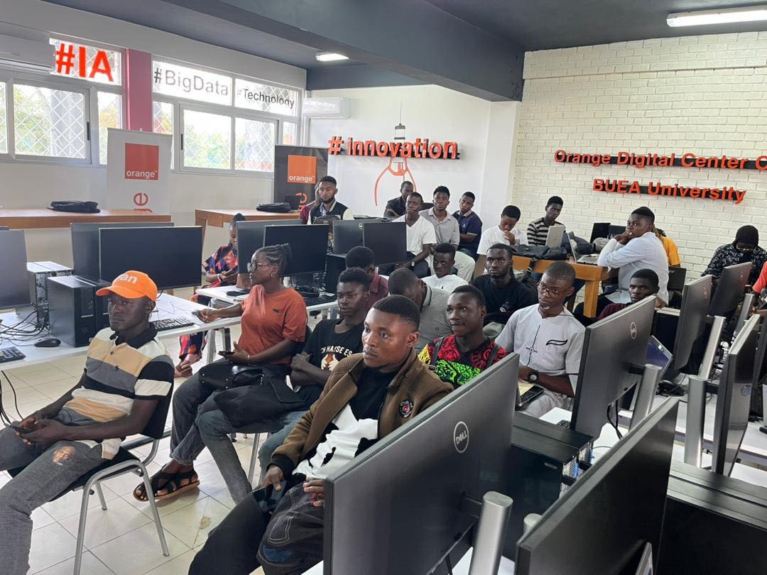 Orange Digital Center Clubs