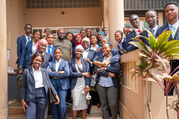 Les Étudiants de l'Université Mercure International en immersion chez Orange Digital Center