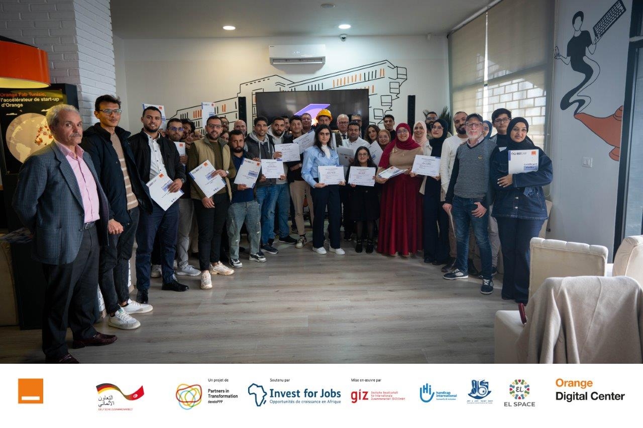 Programme Master Repair : Orange Tunisie, sa Fondation et la GIZ célèbrent la remise des diplômes en systèmes photovoltaïques