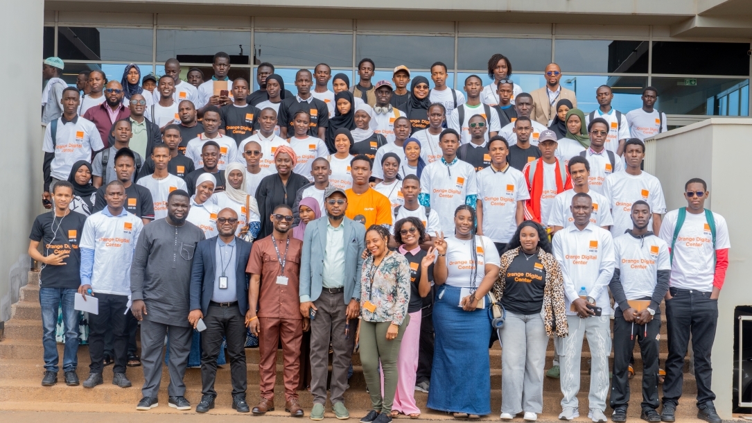 Orientation : Orange Guinée accompagne une centaine de nouveaux bacheliers